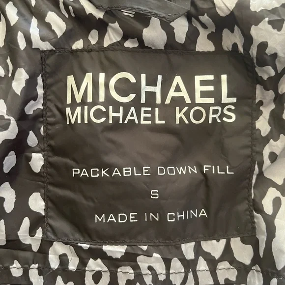 MICHAEL Kors black quilted nylon packable puffer black jacket Size S - Picture 6 of 14